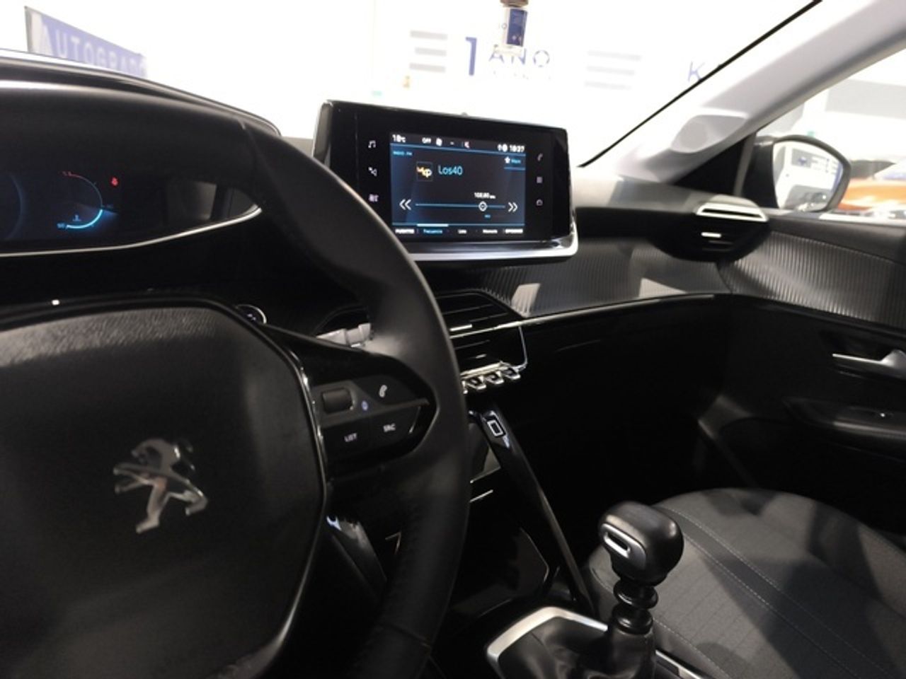 Peugeot 208 PureTech 100 Allure Pack 75 kW (100 CV) - foto 22