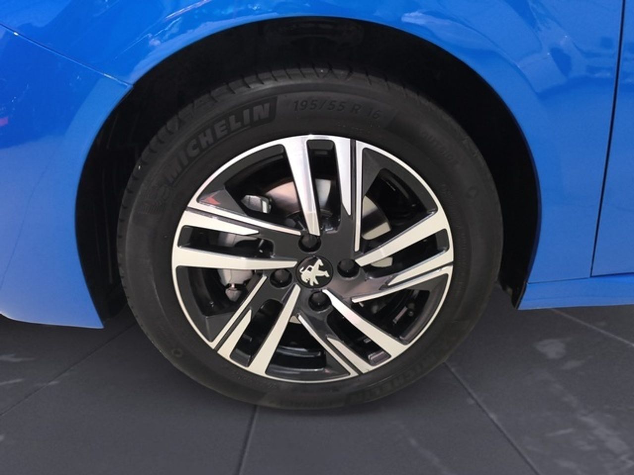 Peugeot 208 PureTech 100 Allure Pack 75 kW (100 CV) - foto 14