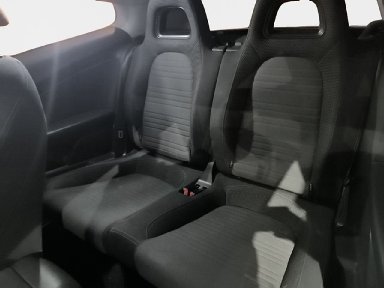 Volkswagen Scirocco by R-Line 1.4 TSI 90 kW (122 CV) - foto 13