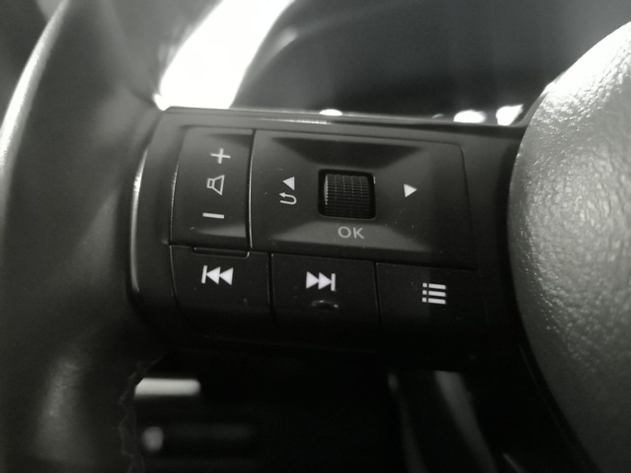 Nissan Qashqai DIG-T 140 mHEV N-Connecta 4x2 103 kW (140 CV) - foto 17