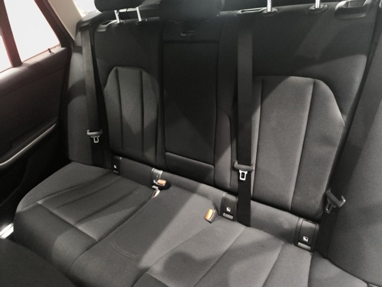 BMW Serie 3 318d Touring 110 kW (150 CV) - foto 12