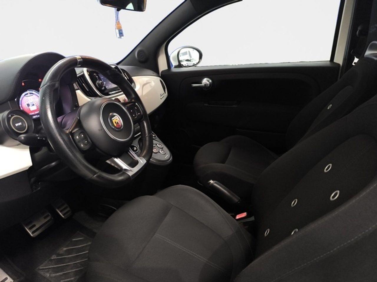 Abarth 500 Cabrio 1.4 16v T-Jet 595 107 kW (145 CV) - foto 9