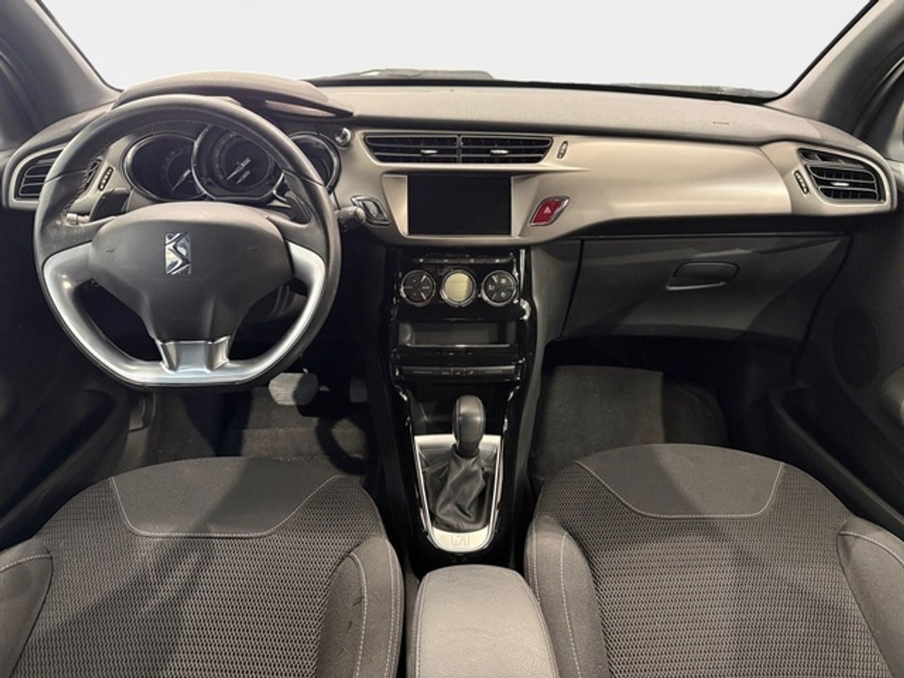 DS DS 3 PureTech 110 S&S Be Chic EAT6 81 kW (110 CV) - foto 10