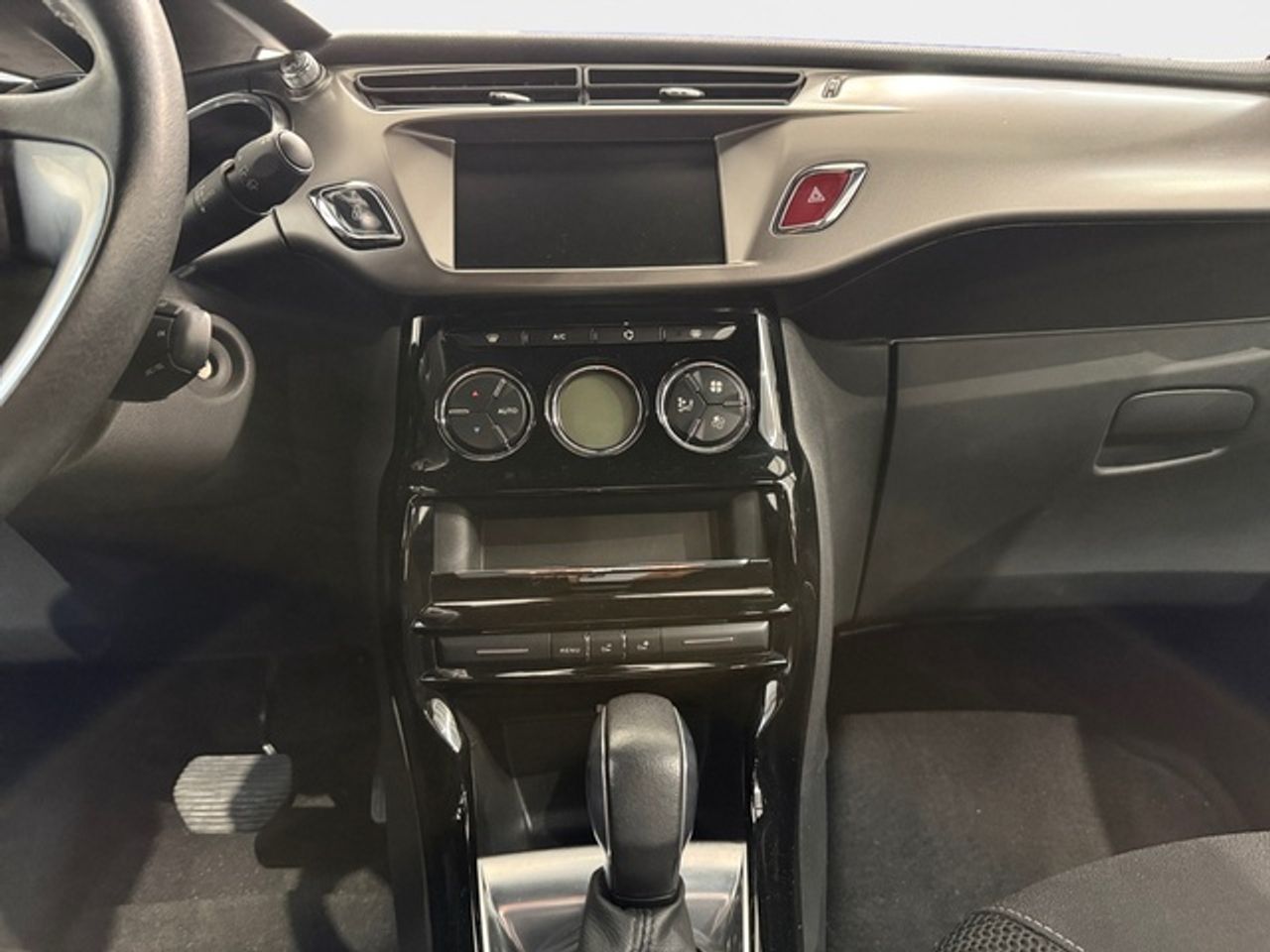 DS DS 3 PureTech 110 S&S Be Chic EAT6 81 kW (110 CV) - foto 11