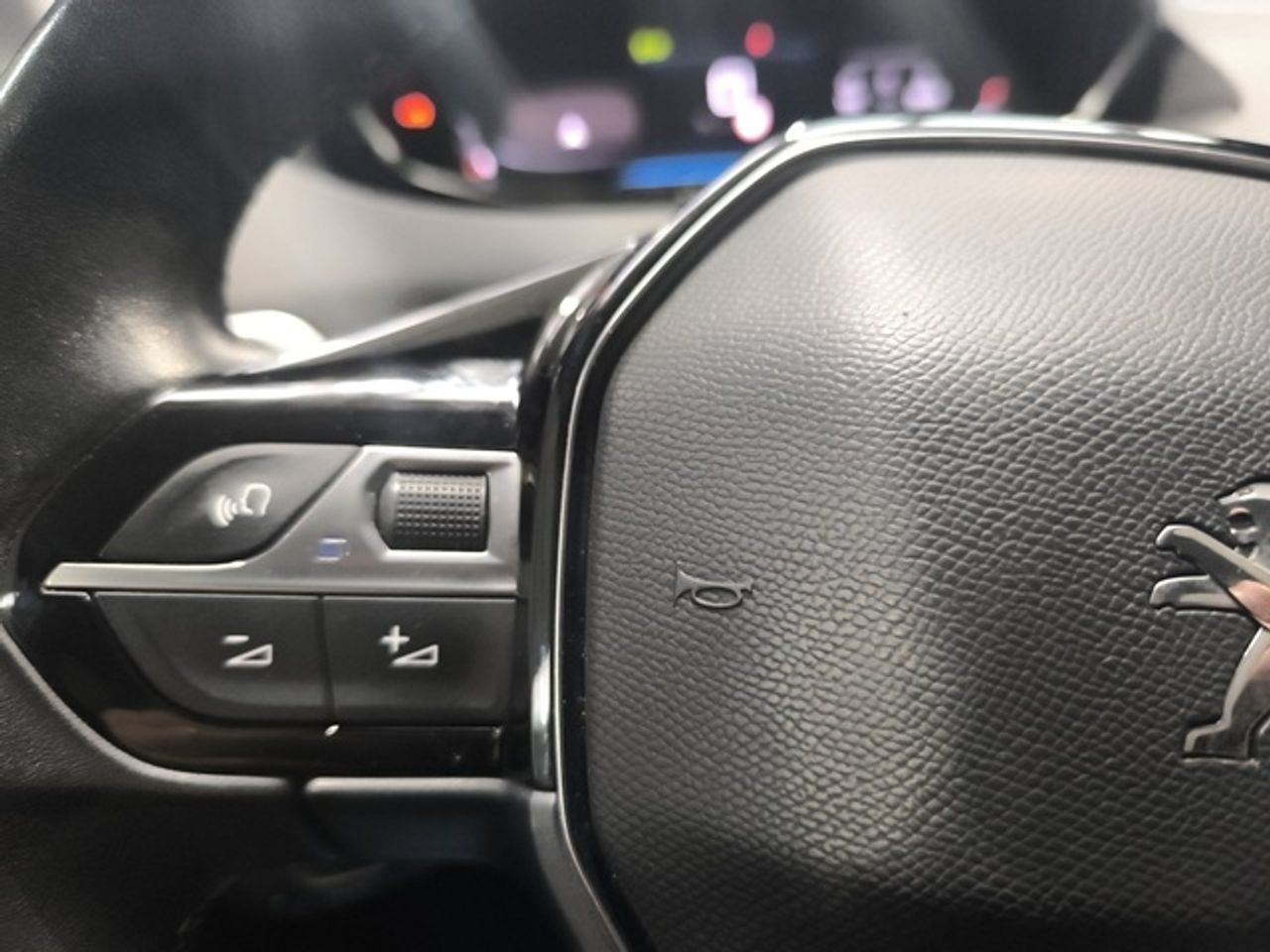 Peugeot 5008 BlueHDi 130 S&S Allure 96 kW (130 CV) - foto 21