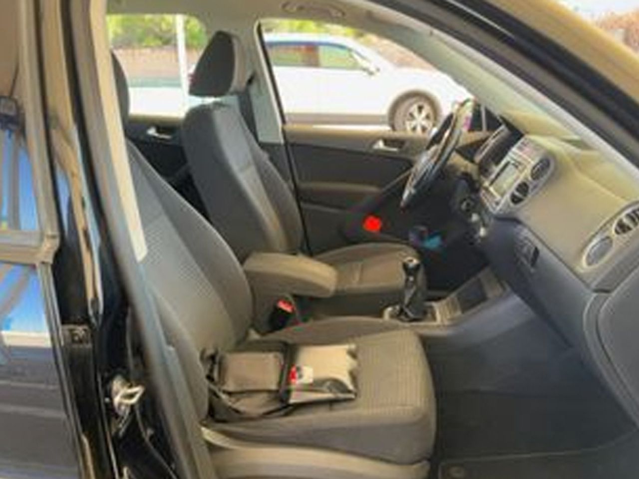 Volkswagen Tiguan Advance 2.0 TDI BMT Front Drive 103 kW (14 - foto 6