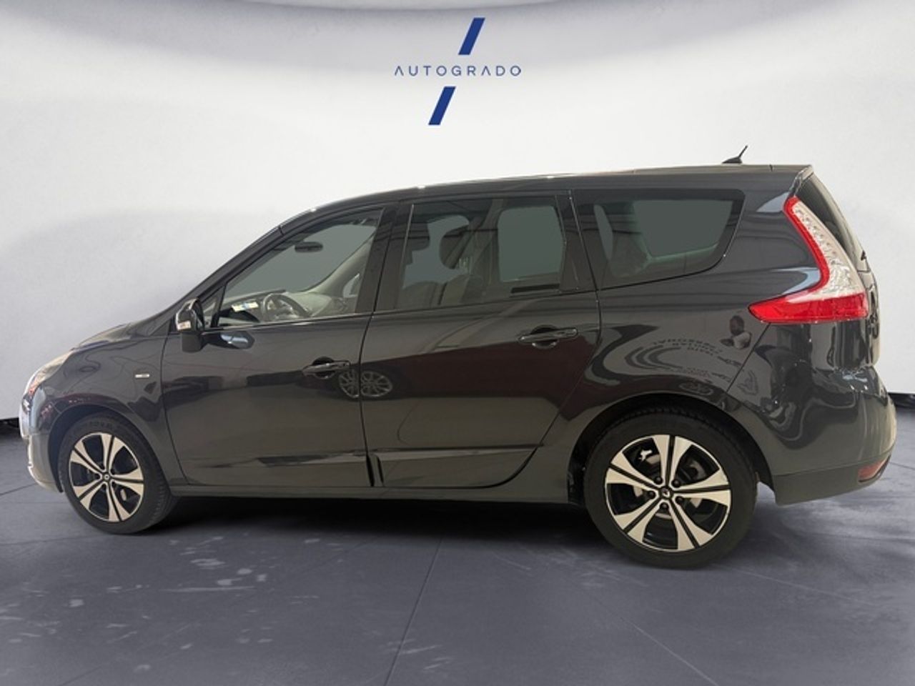 Renault Grand Scénic 2.0 Bose Edition Auto-CVT 103 kW (140 C - foto 2