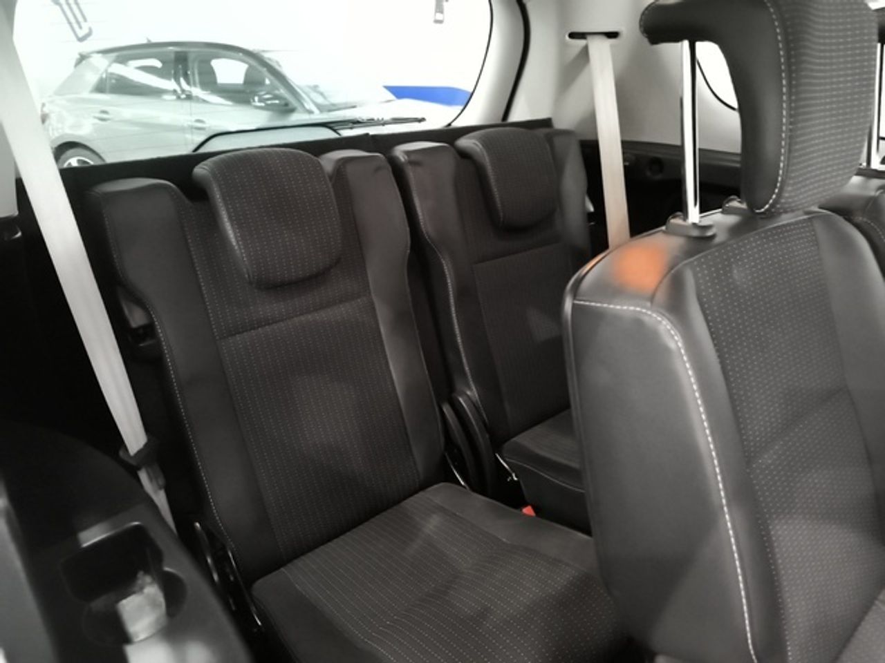 Renault Grand Scénic 2.0 Bose Edition Auto-CVT 103 kW (140 C - foto 17