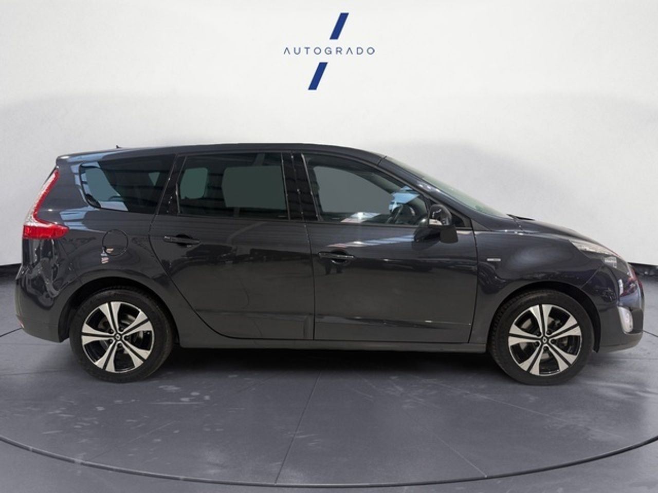 Renault Grand Scénic 2.0 Bose Edition Auto-CVT 103 kW (140 C - foto 6