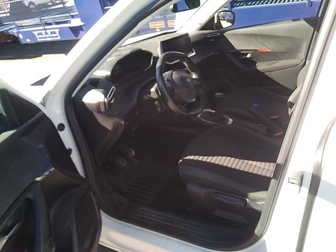 Peugeot 2008 Puretech 100 S&S Active Pack 75 kW (100 CV) - foto 7