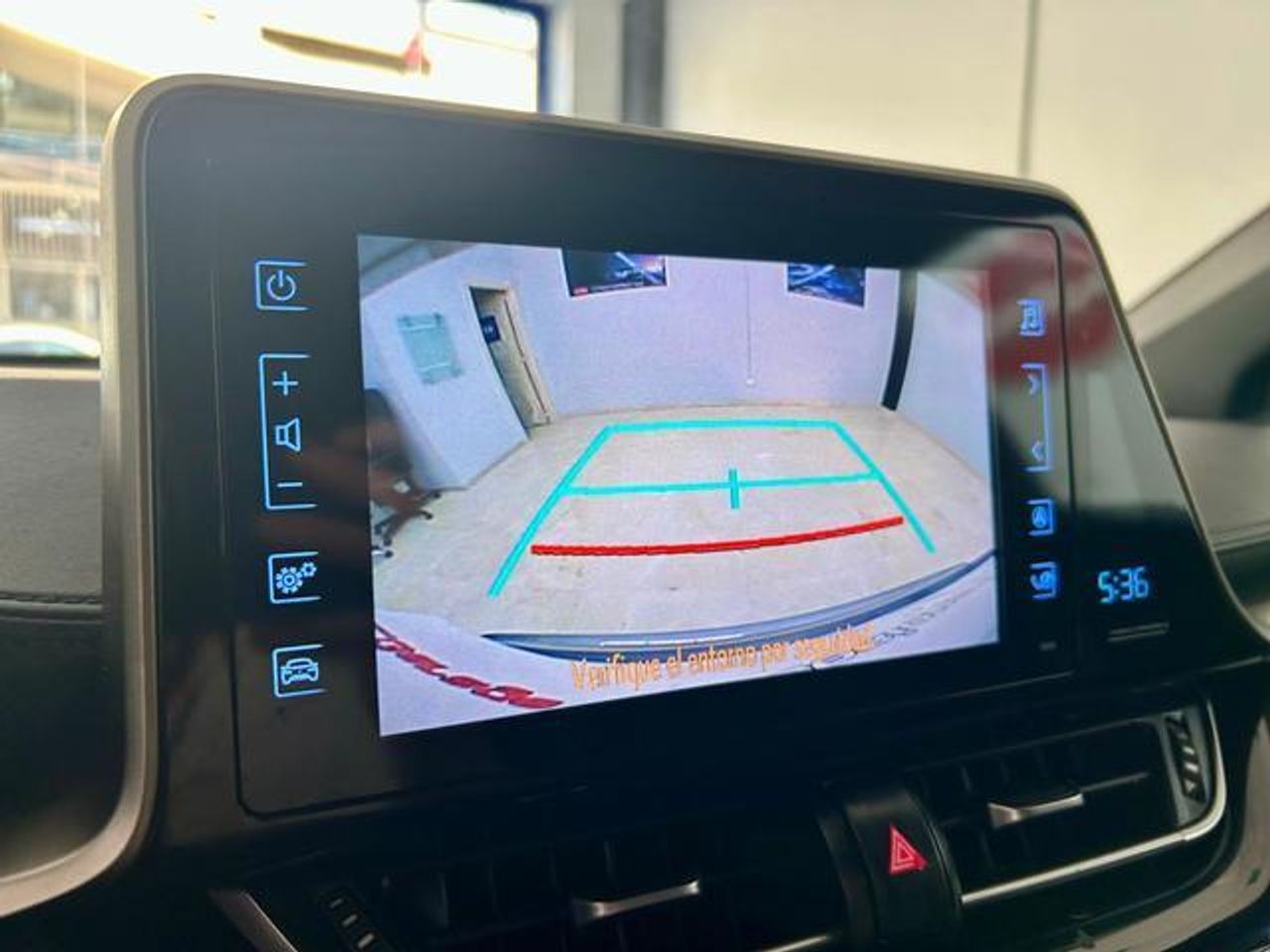 Toyota C-HR 1.8 125H Advance 90 kW (122 CV) - foto 8