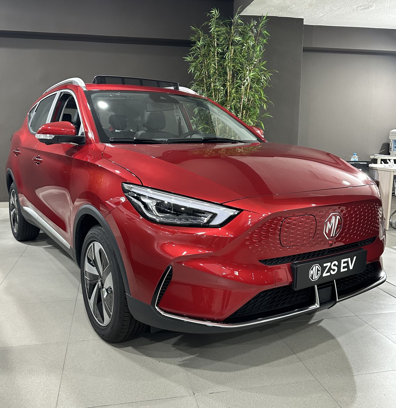 Pais  de segunda mano - mg zs ev 2024 /