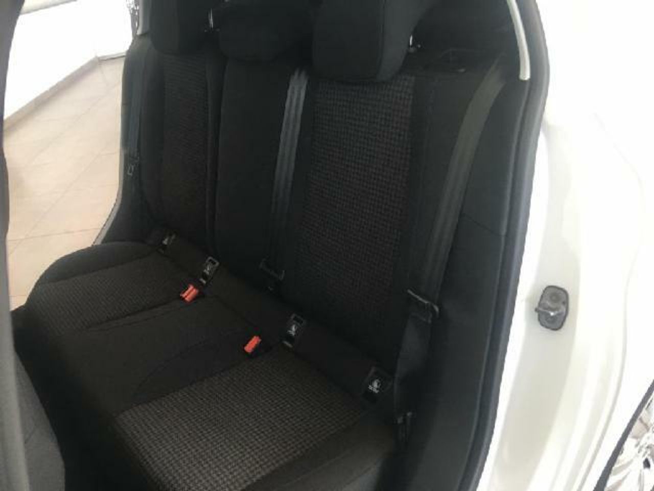 Peugeot 308 1.5 BLUEHDI 130 CV STYLE 5P - foto 31