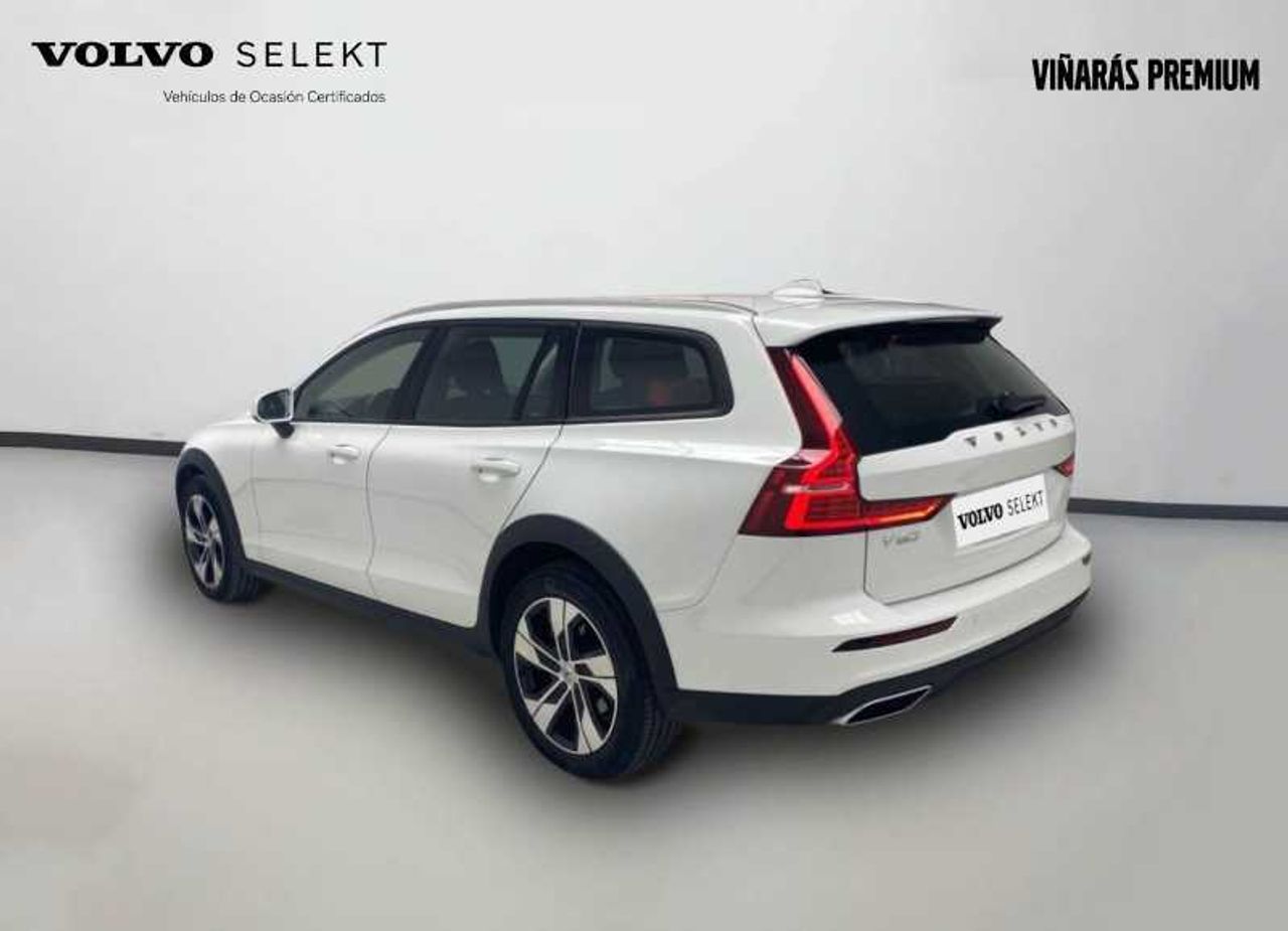volvo v60 cross country 2021 / foto grande (2)