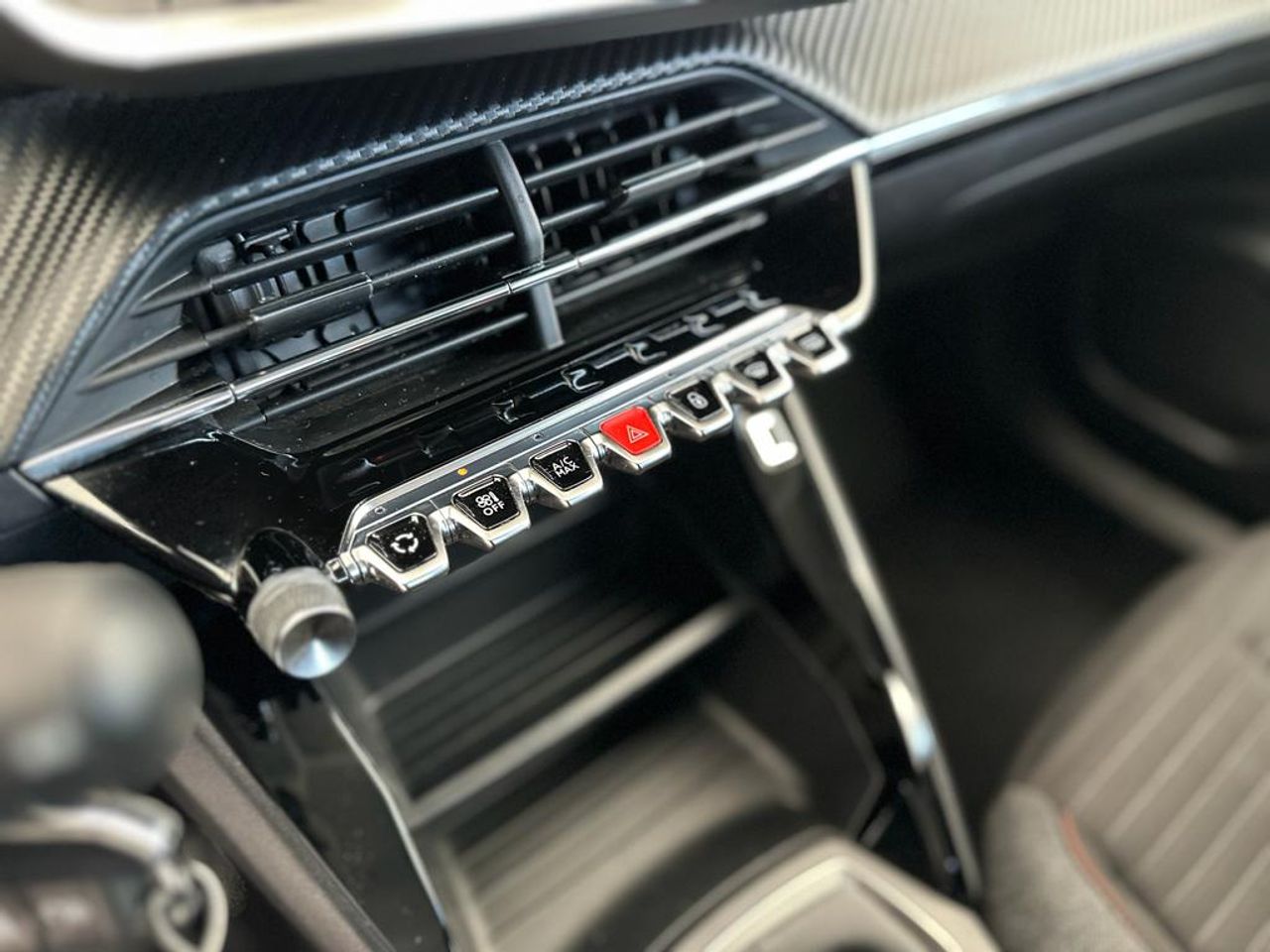 Peugeot 2008 ACTIVE PURETECH 100 CV - foto 11