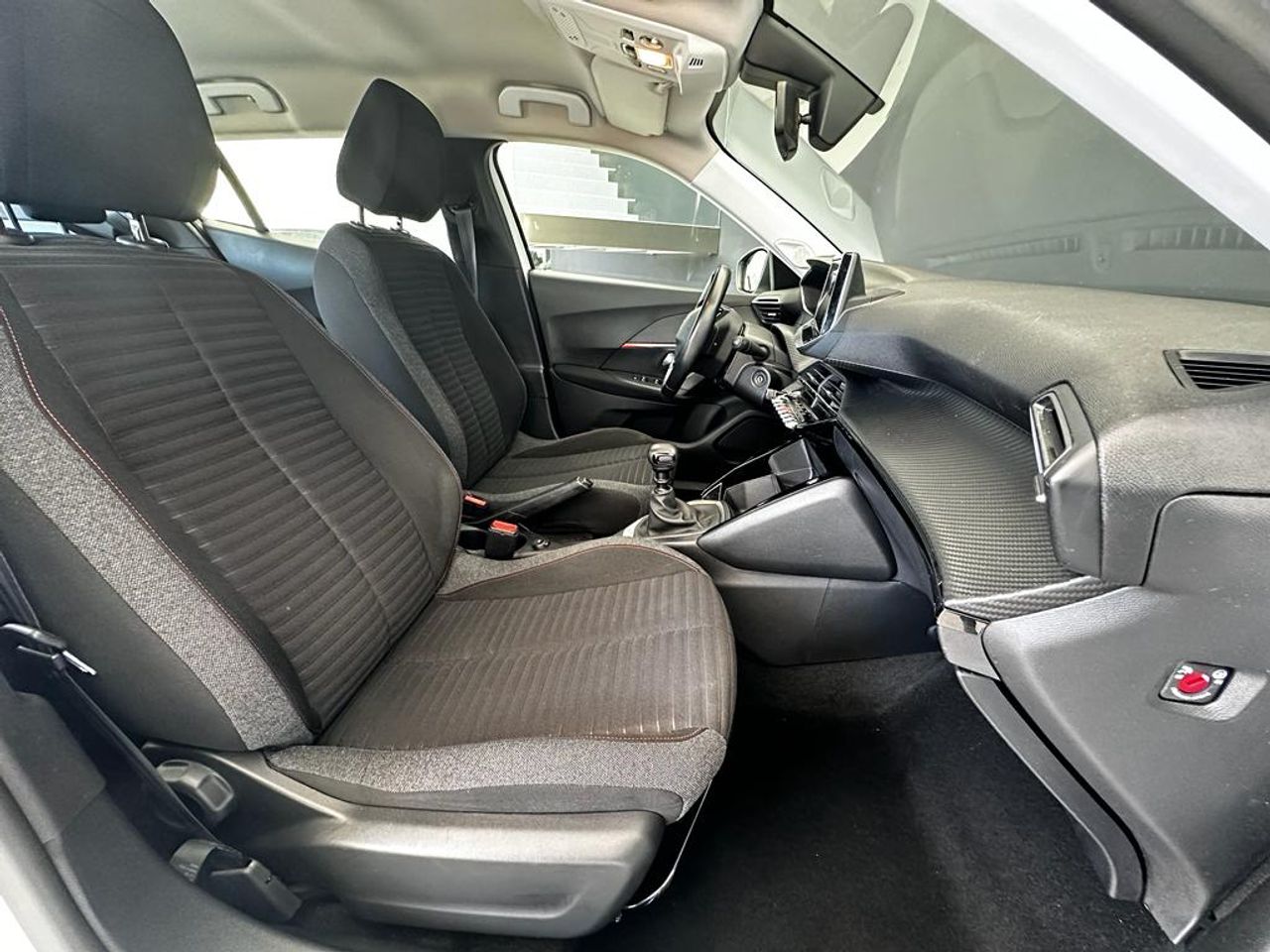 Peugeot 2008 ACTIVE PURETECH 100 CV - foto 17