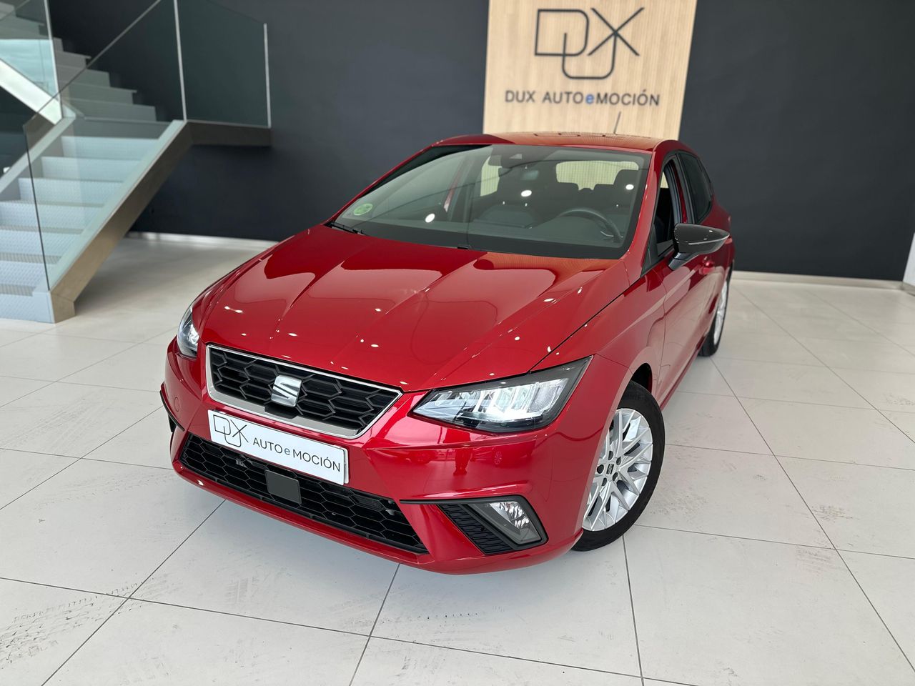 Seat  de segunda mano - seat ibiza 2023 /