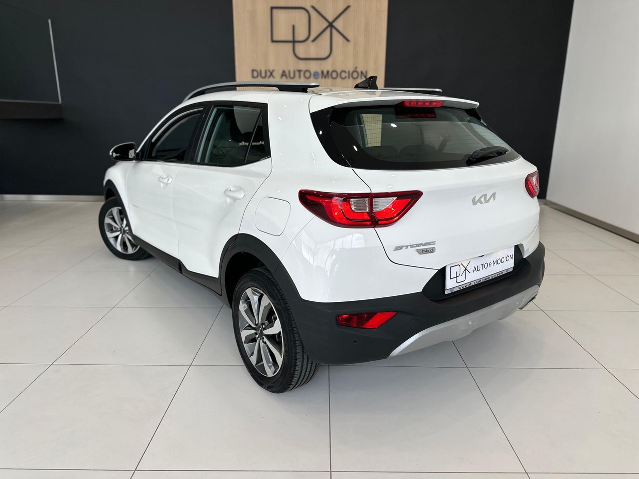 kia stonic 2021 / foto grande (2)