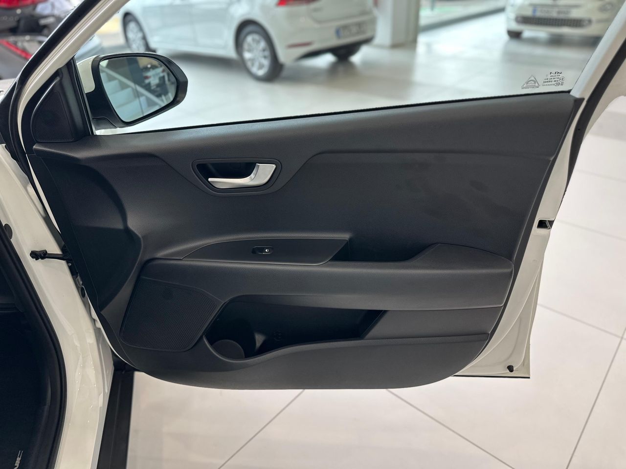 Kia Stonic 1.0 TGDi MHEV Drive DCT - foto 26