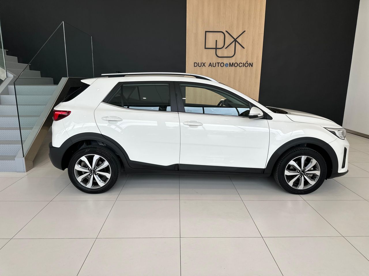 Kia Stonic 1.0 TGDi MHEV Drive DCT - foto 4