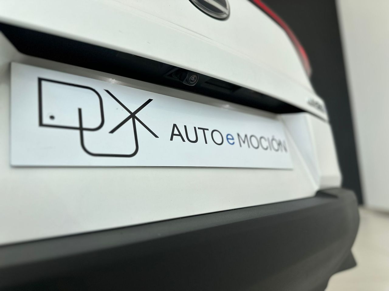 Lexus UX 2.0 250h Executive 4WD - foto 8