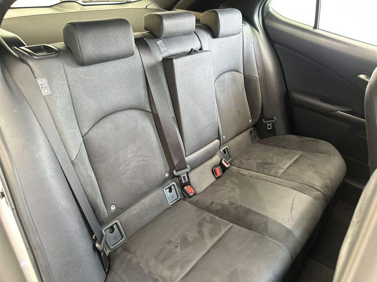 Lexus UX 2.0 250h Executive 4WD - foto 21