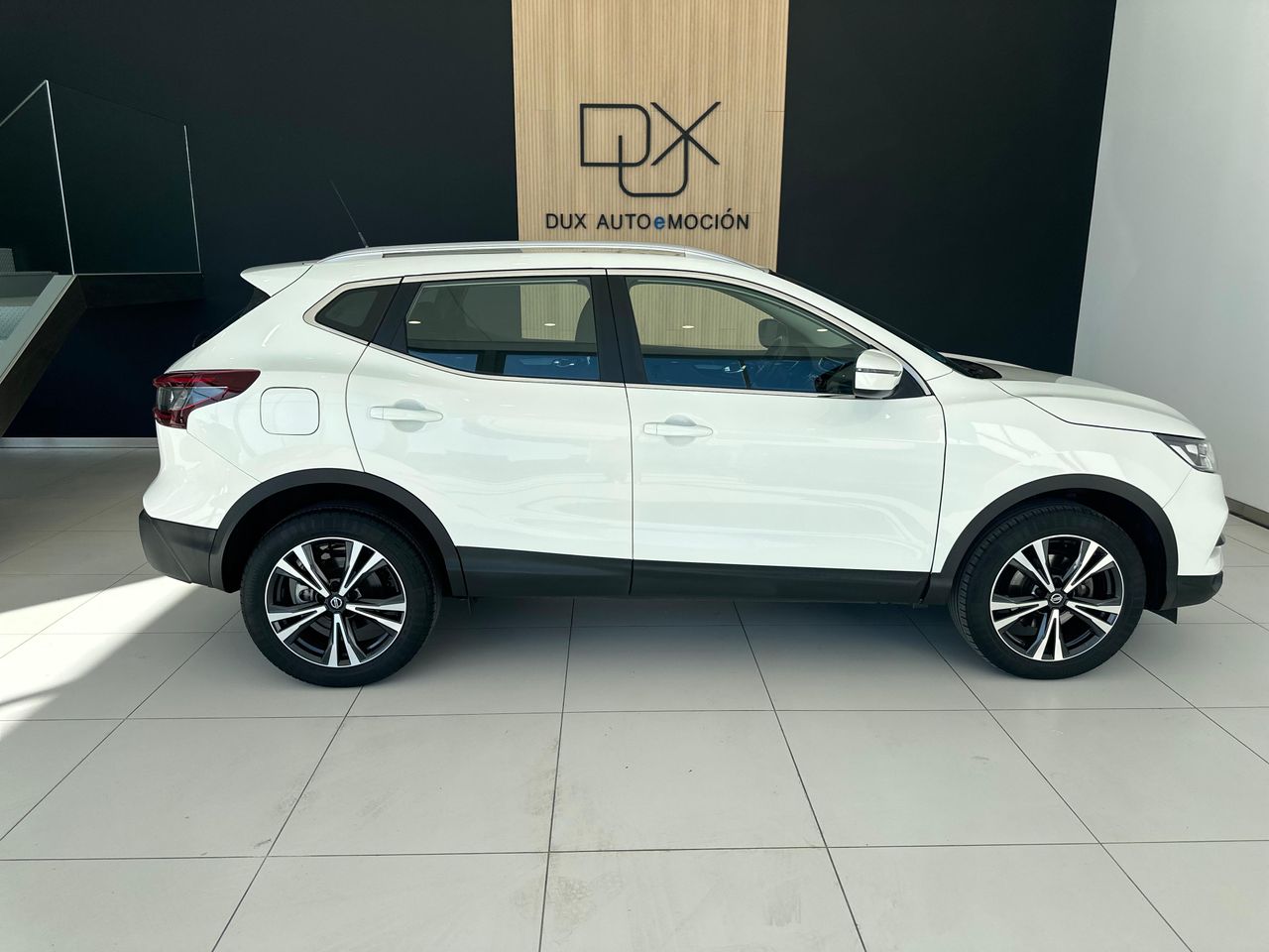 Nissan Qashqai NISSAN QASHQAI DIGT 140 CV E6D NSTYLE - foto 4