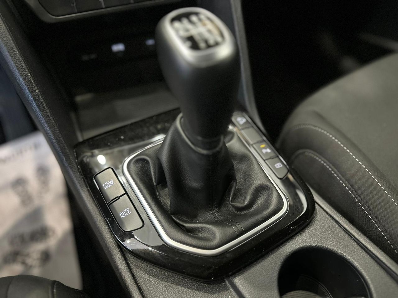 Kia Sportage 1.6 TGDI HEV DRIVE 17 - foto 19