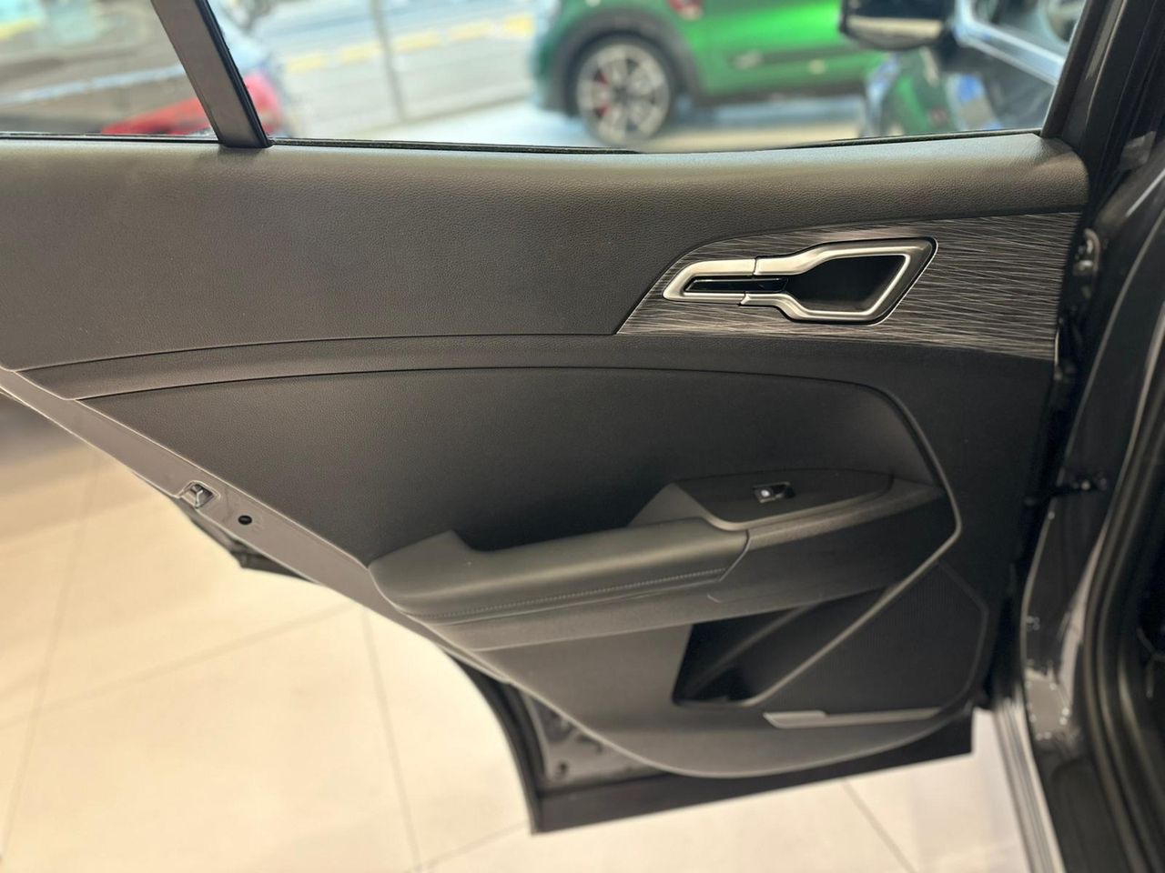 Kia Sportage 1.6 TGDI HEV DRIVE 17 - foto 31