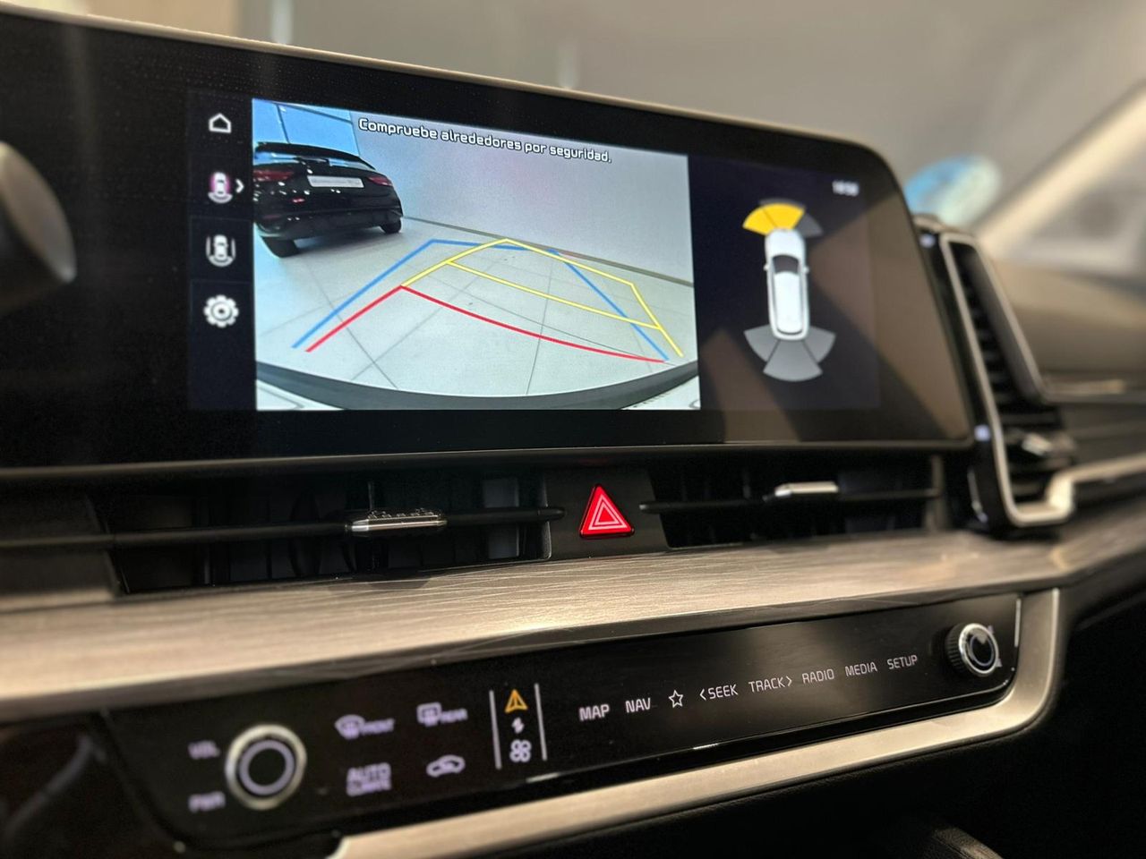 Kia Sportage 1.6 TGDI HEV DRIVE 17 - foto 14