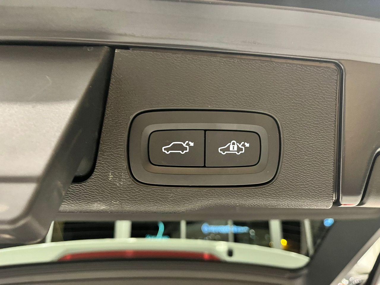 Volvo XC60 2.0 B4 D AWD R-Design Auto - foto 16