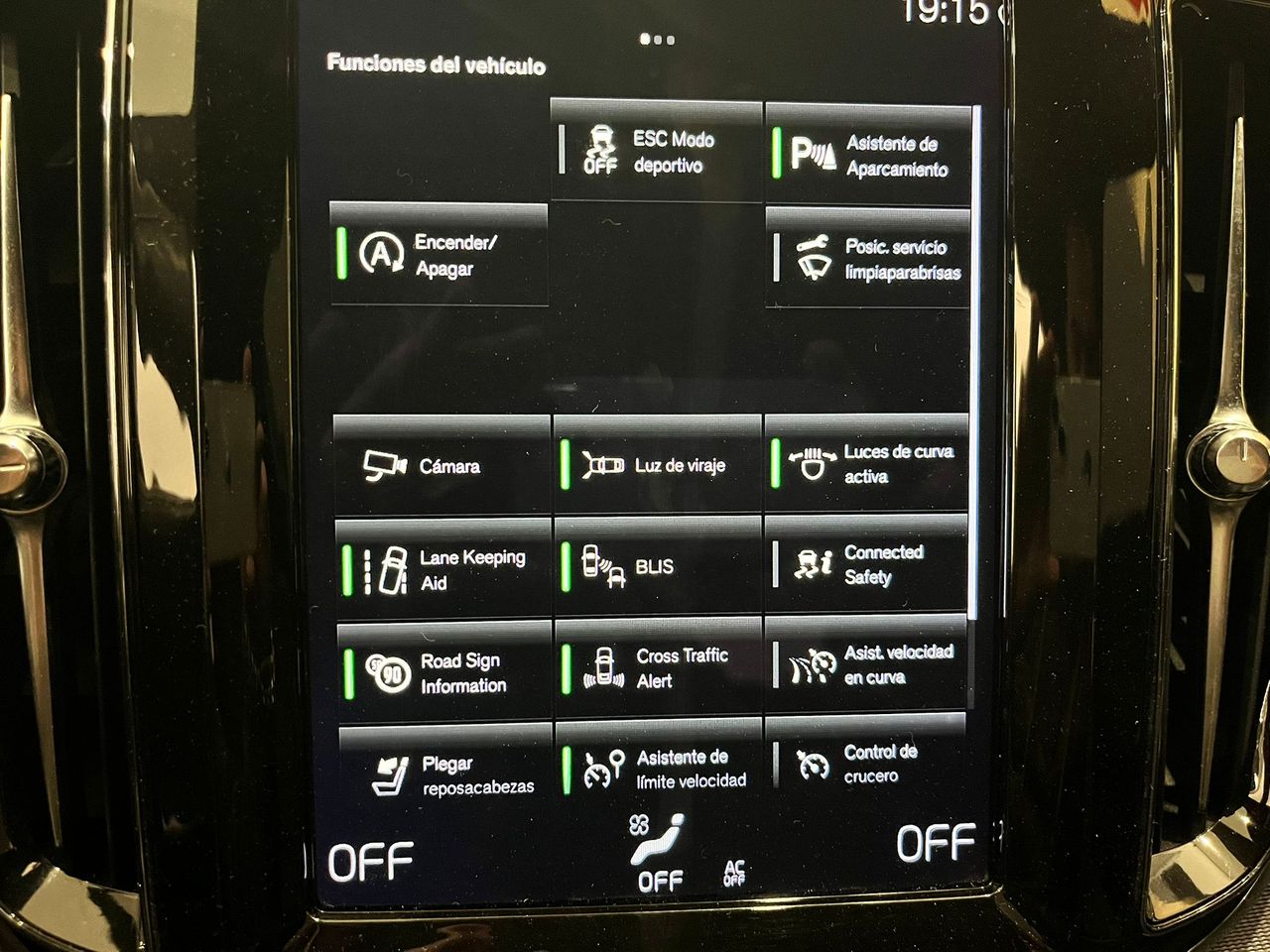 Volvo XC60 2.0 B4 D AWD R-Design Auto - foto 20