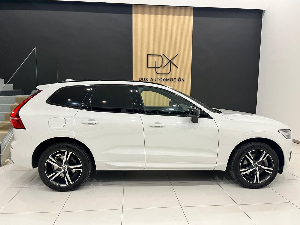 Volvo XC60 2.0 B4 D AWD R-Design Auto - foto 5