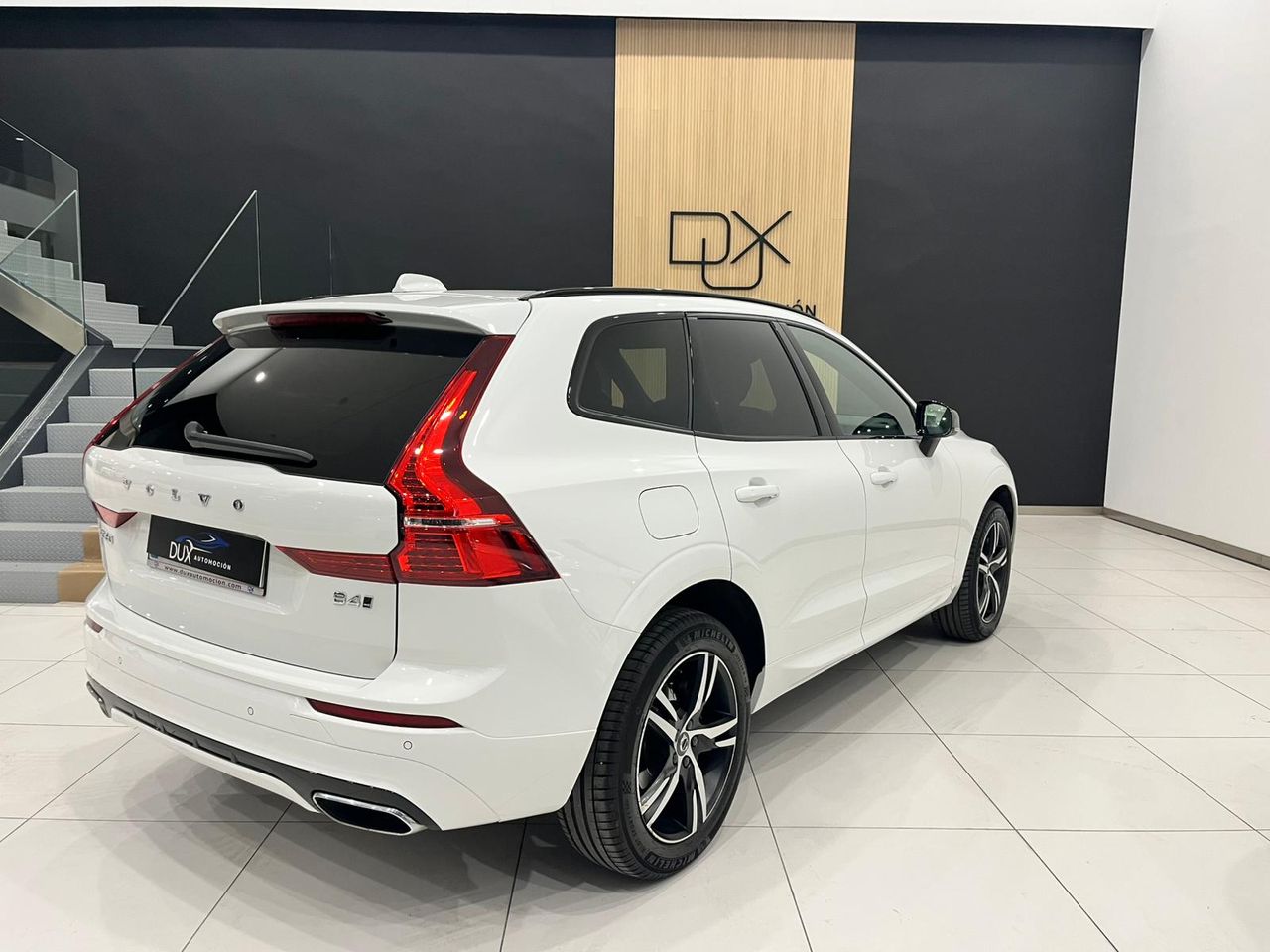 Volvo XC60 2.0 B4 D AWD R-Design Auto - foto 6