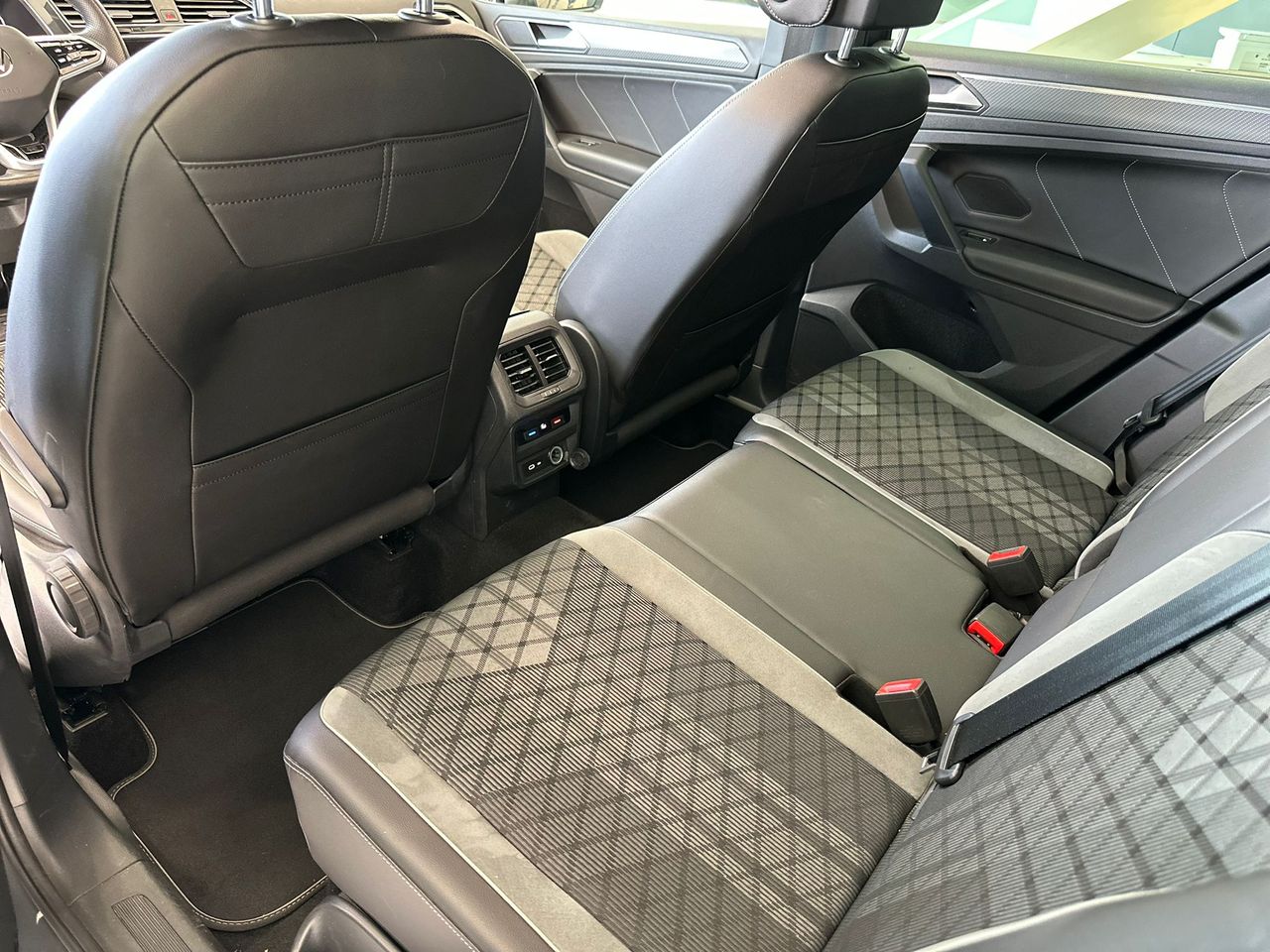 Volkswagen Tiguan R-Line 2.0 TDI 110kW (150CV) DSG - foto 27