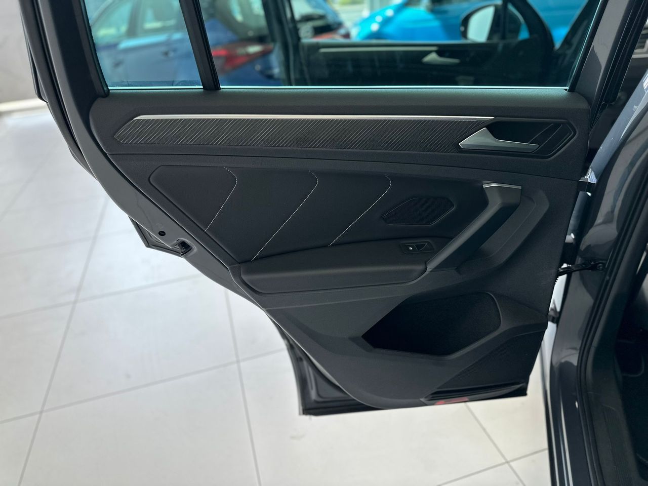 Volkswagen Tiguan R-Line 2.0 TDI 110kW (150CV) DSG - foto 32