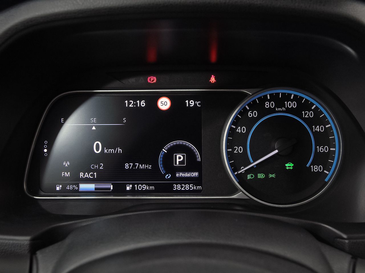 Nissan Leaf 40kWh Tekna - foto 14