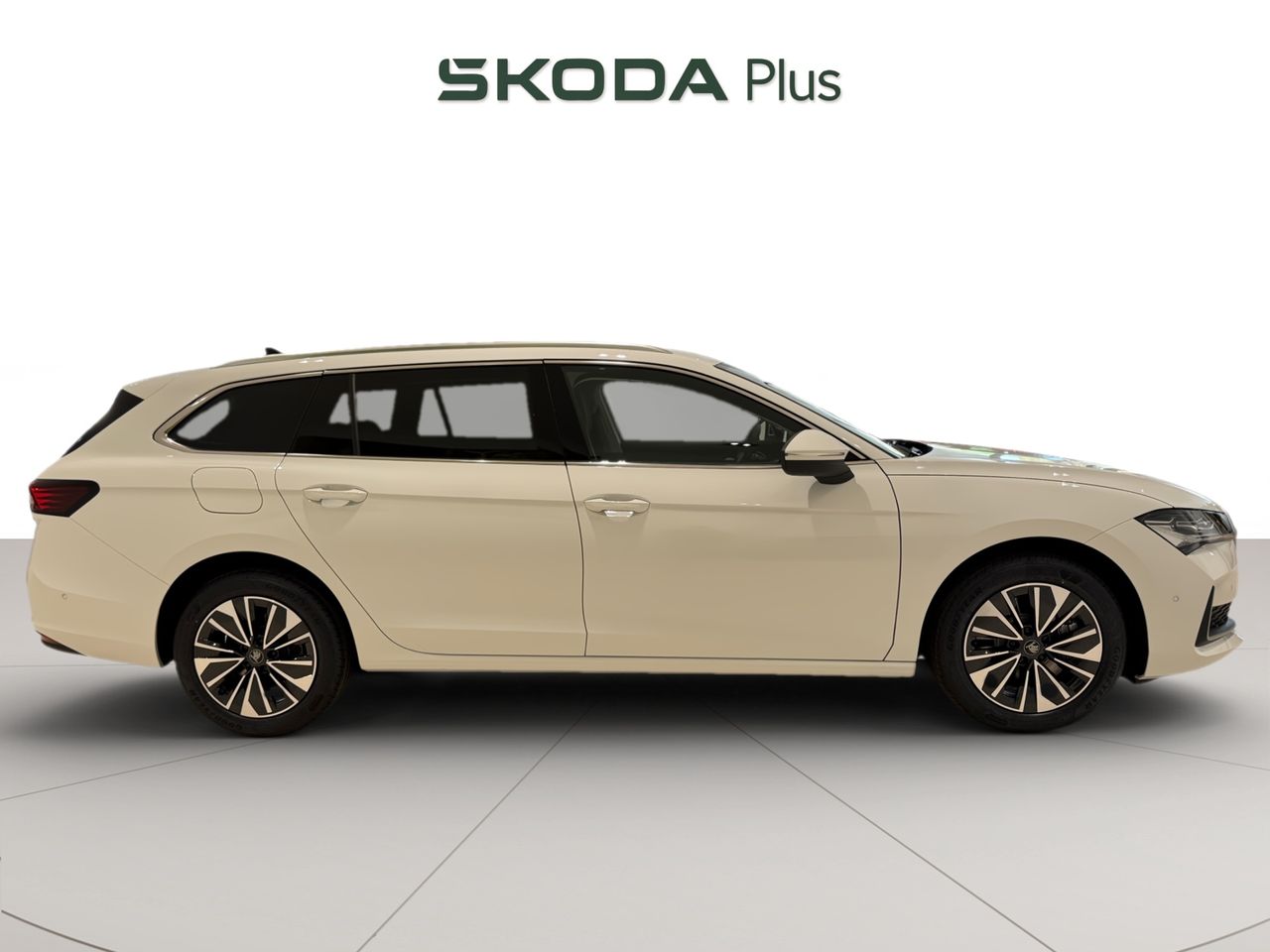 skoda superb 2025 / foto grande (3)