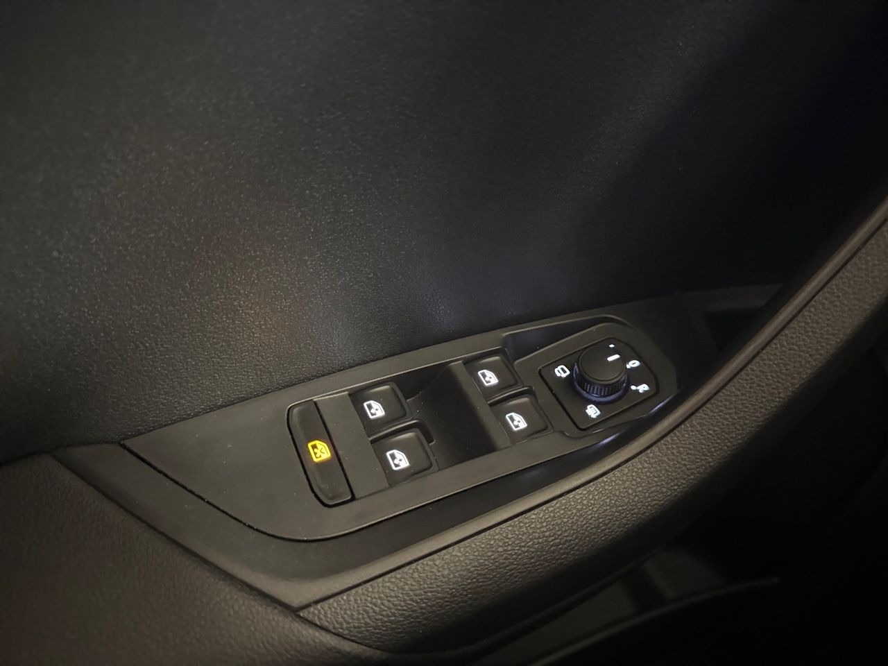 Skoda Karoq 1.5 TSI 110kW (150CV) DSG ACT Selection - foto 15