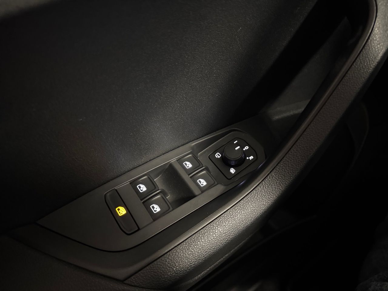 Skoda Karoq 1.5 TSI 110kW (150CV) DSG ACT Selection - foto 16