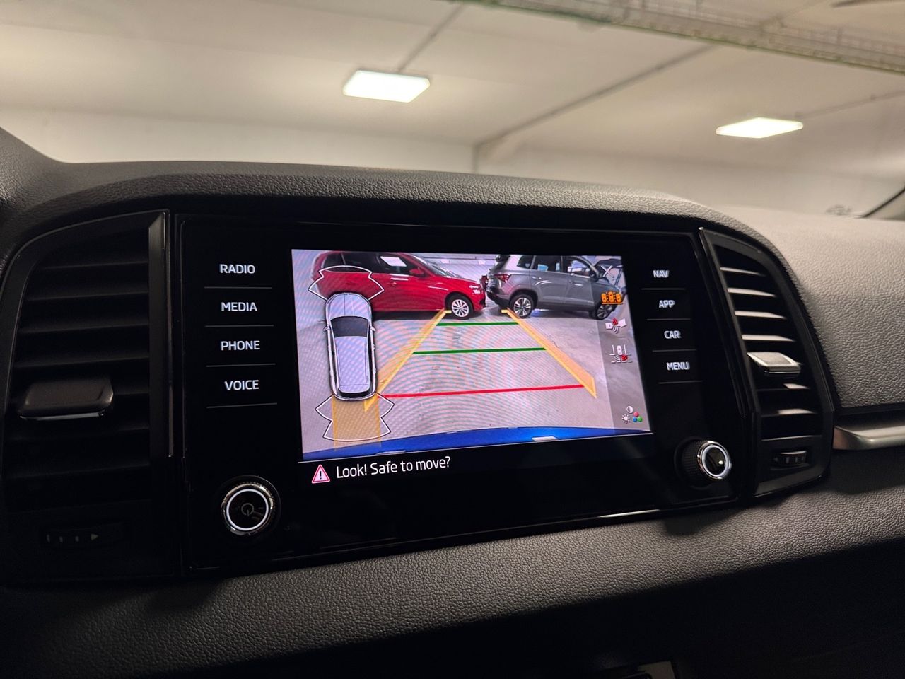 Skoda Karoq 1.5 TSI 110kW (150CV) DSG ACT Selection - foto 18