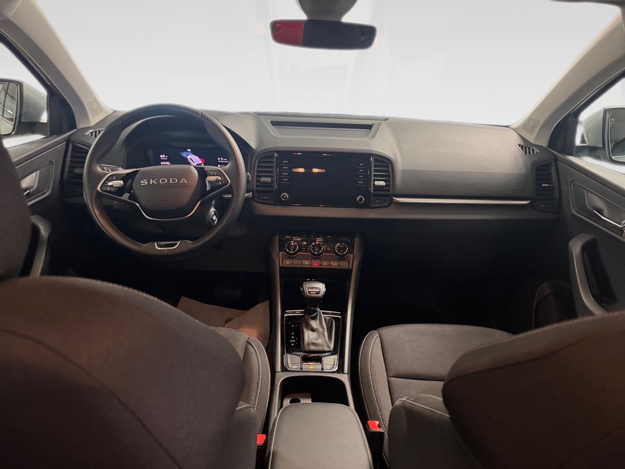 Skoda Karoq 1.5 TSI 110kW (150CV) DSG ACT Selection - foto 4