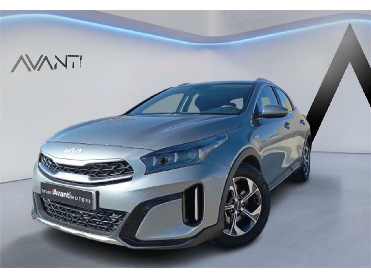 Mini con capota electrica y aire acondicionado  de segunda mano - kia xceed 2024 /