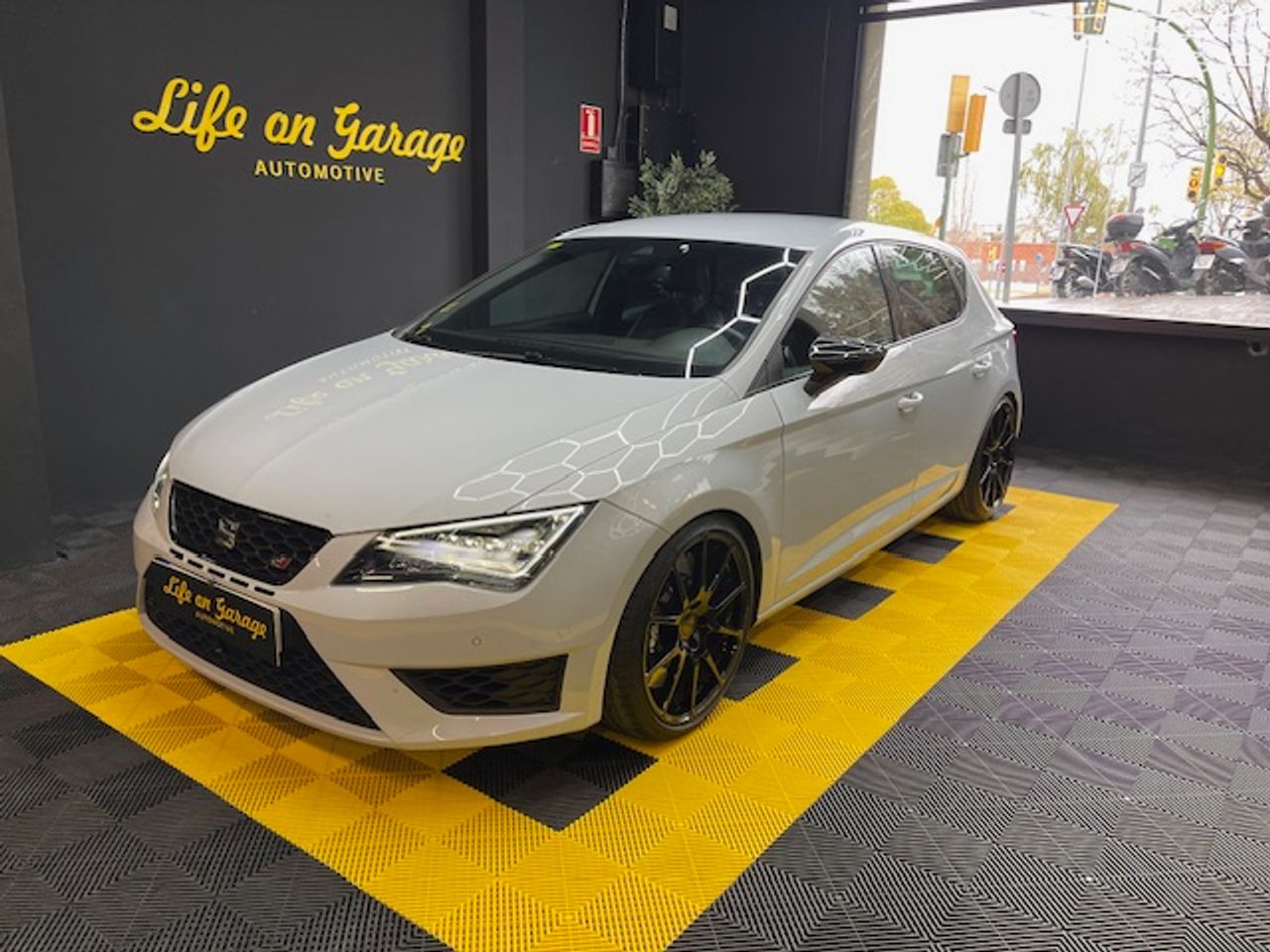 Fabuloso chalet  de segunda mano - seat leon 2015 /