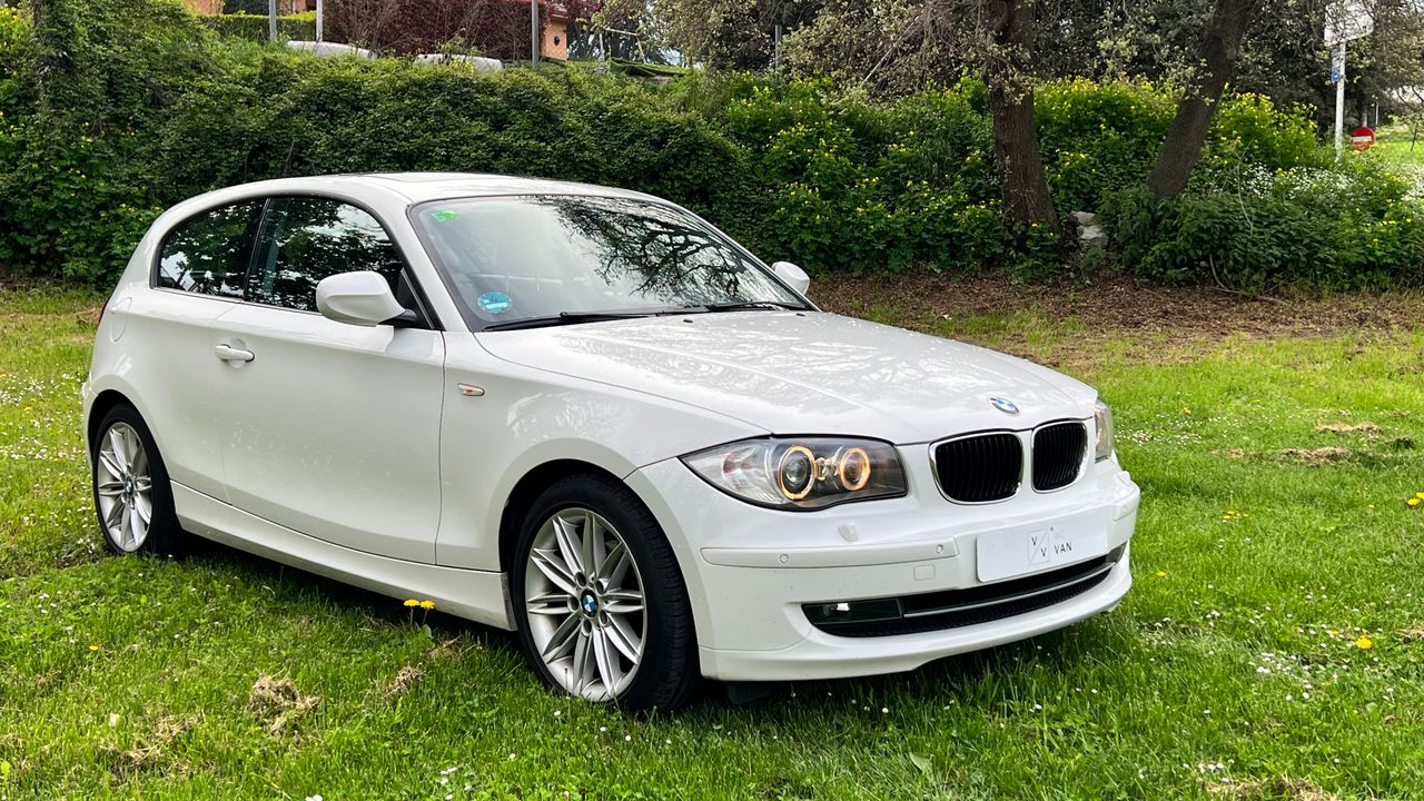 Foto bmw serie 1 2011 /