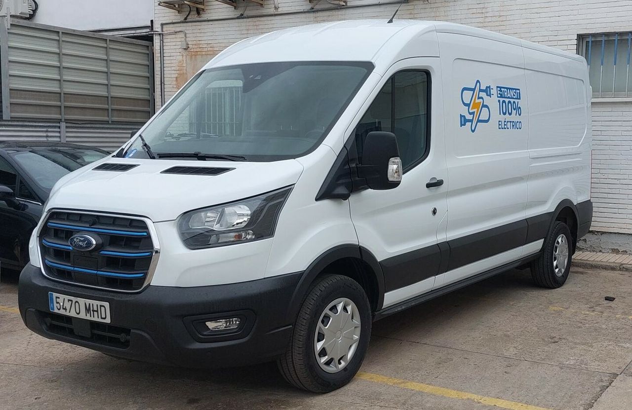 ford transit 2023 /