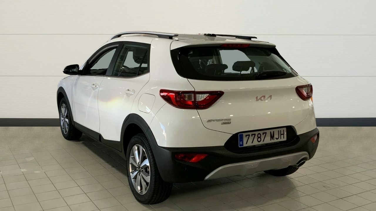 kia stonic 2023 / foto grande (3)