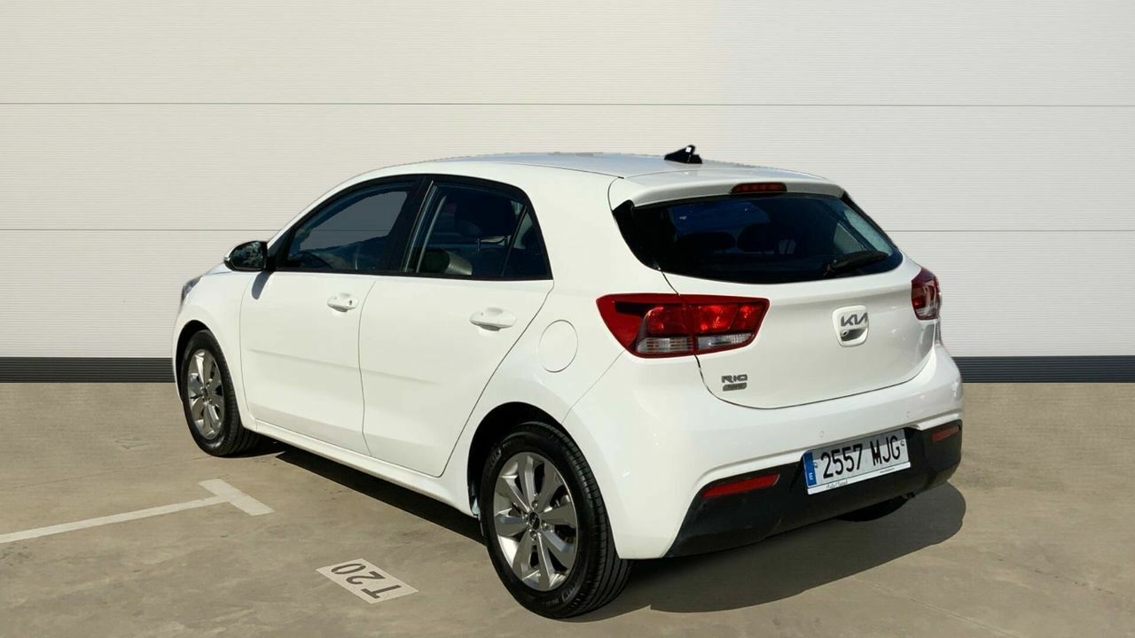kia rio 2023 / foto grande (3)