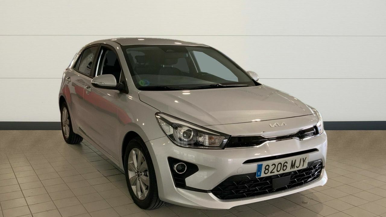 Foto kia rio 2023 /