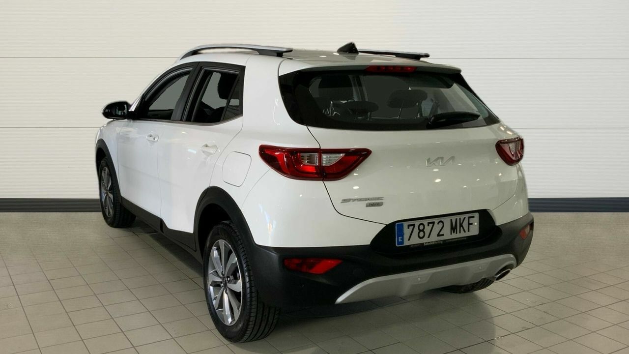 kia stonic 2023 / foto grande (3)